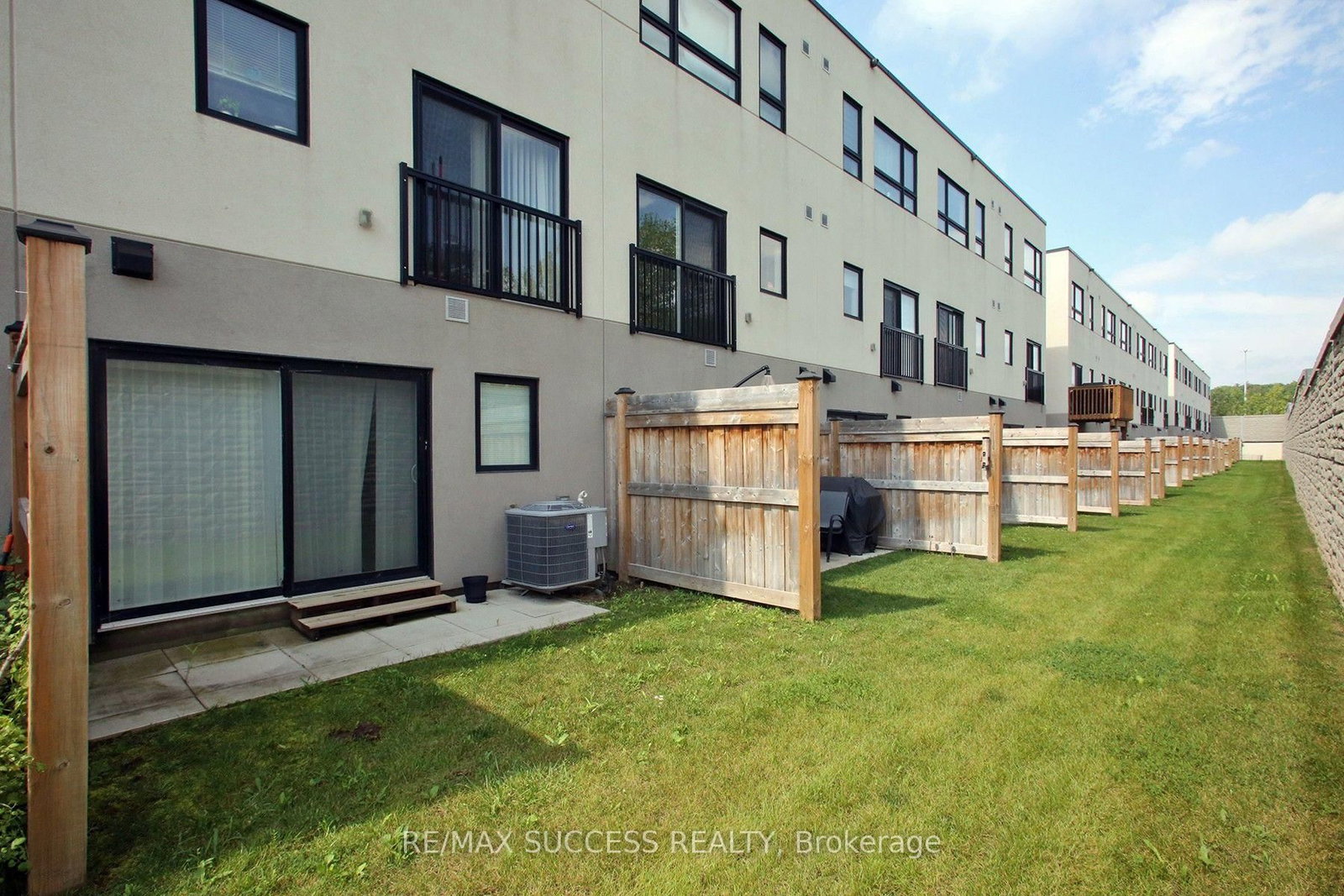 1121 Cooke Boulevard • #76 • Burlington, ON photo 27