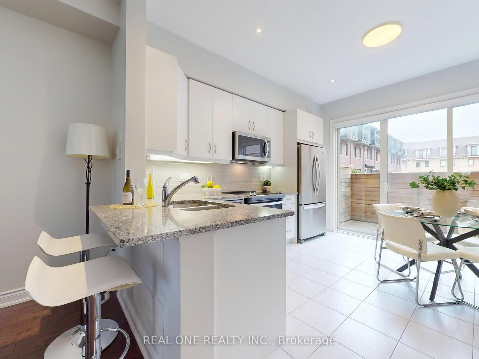 2161 Lillykin Street • Oakville, ON photo 10