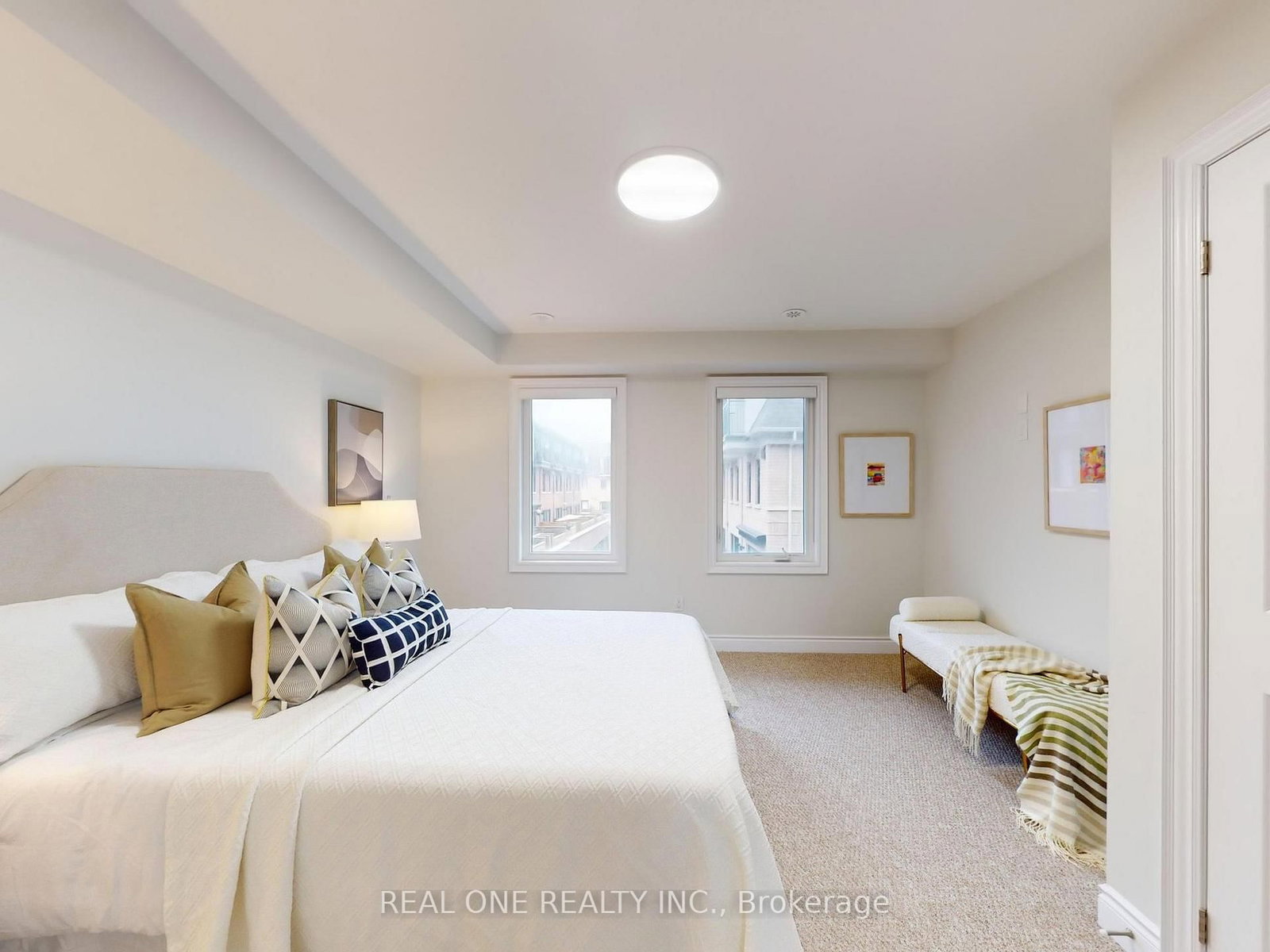 2161 Lillykin Street • Oakville, ON photo 18