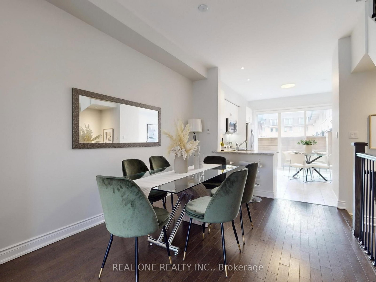 2161 Lillykin Street • Oakville, ON photo 8