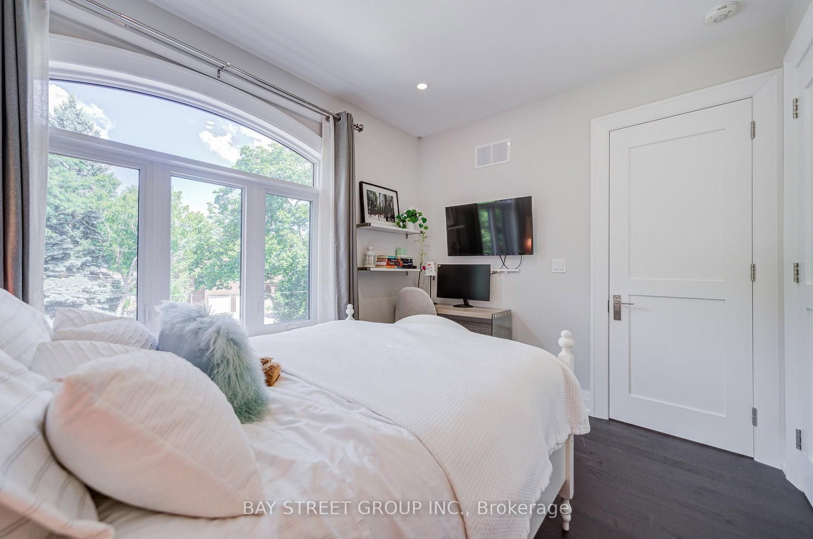 37 Barker Avenue • Toronto, ON photo 28
