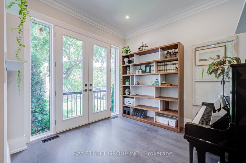 37 Barker Ave photo 4