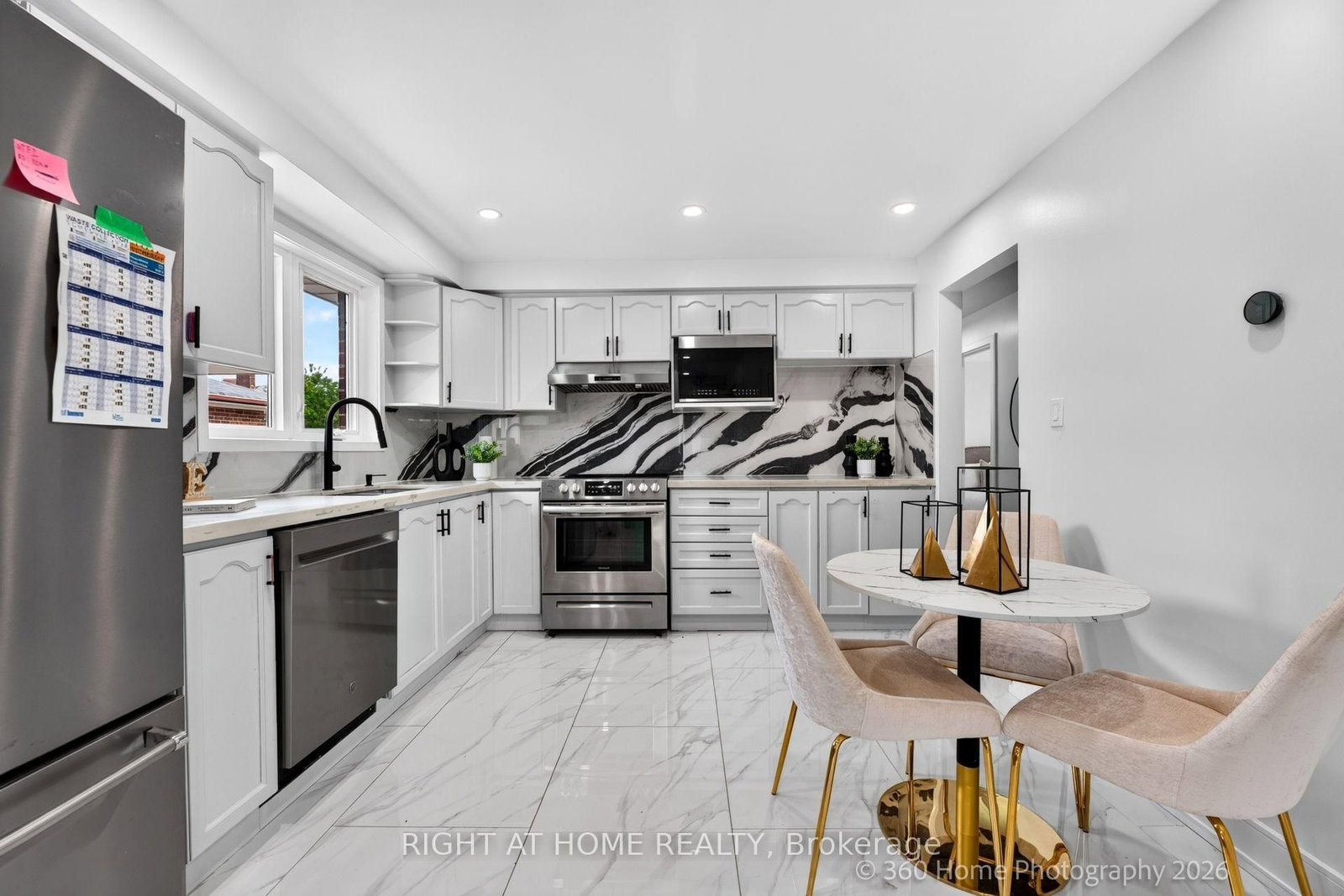 35 Wheelwright Crescent N • Toronto, ON photo 9