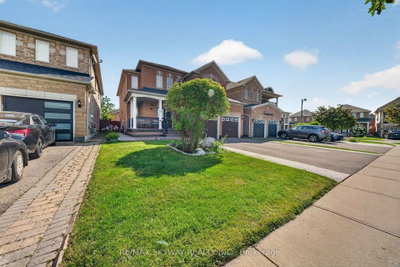 59 Crystal Glen Crescent • Brampton, ON photo 5