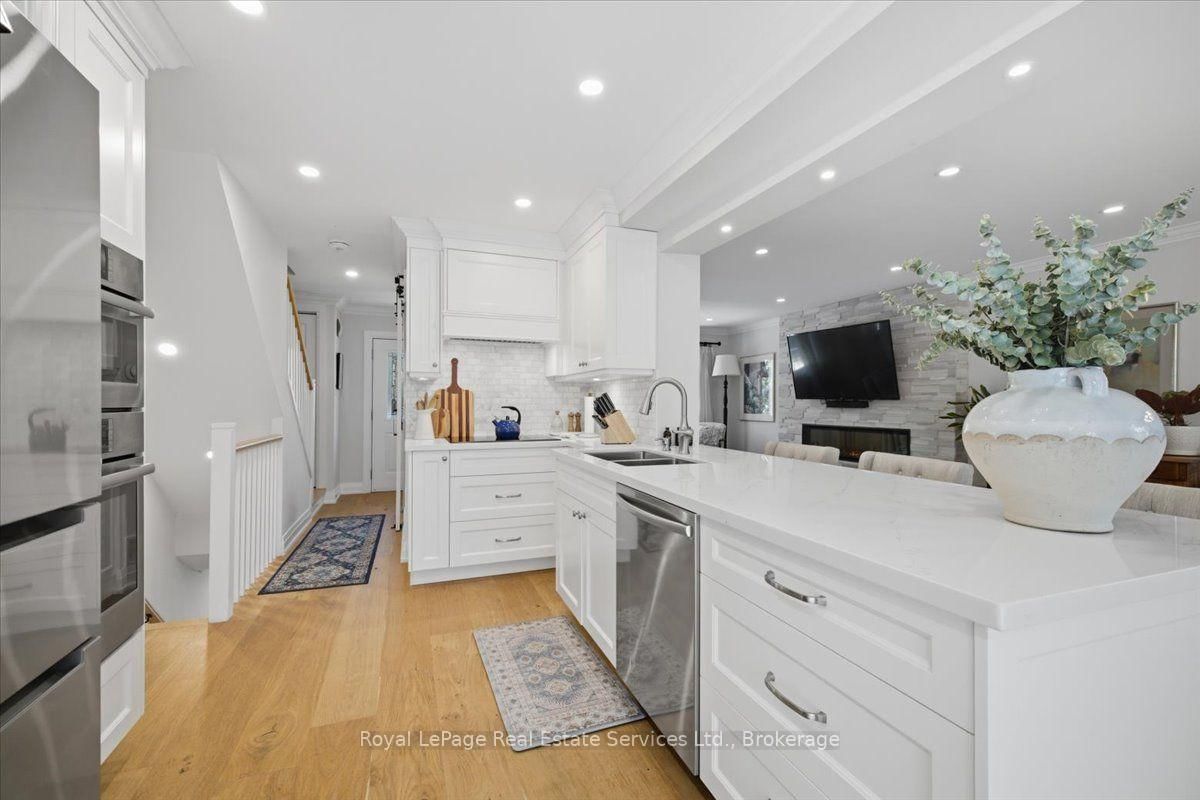 2120 Marine Drive • #5 • Oakville, ON photo 9