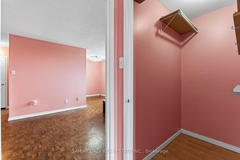 3145 Queen Frederica Mississauga,ON L4Y 3A7 — Photo 19