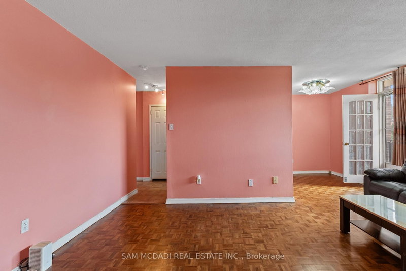 208 - 3145 Queen Frederica Drive