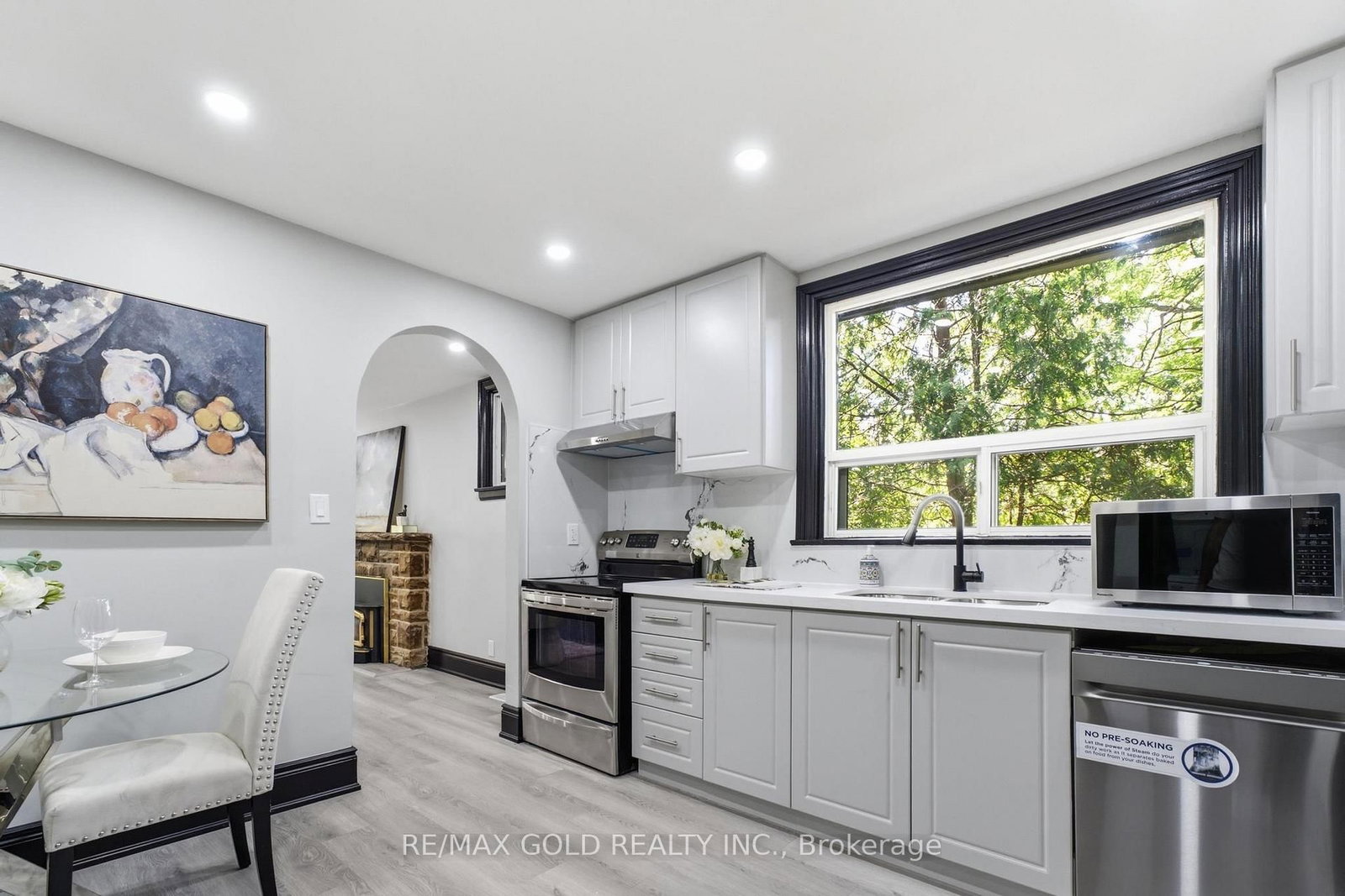 2702 Embleton Road • Brampton, ON photo 11