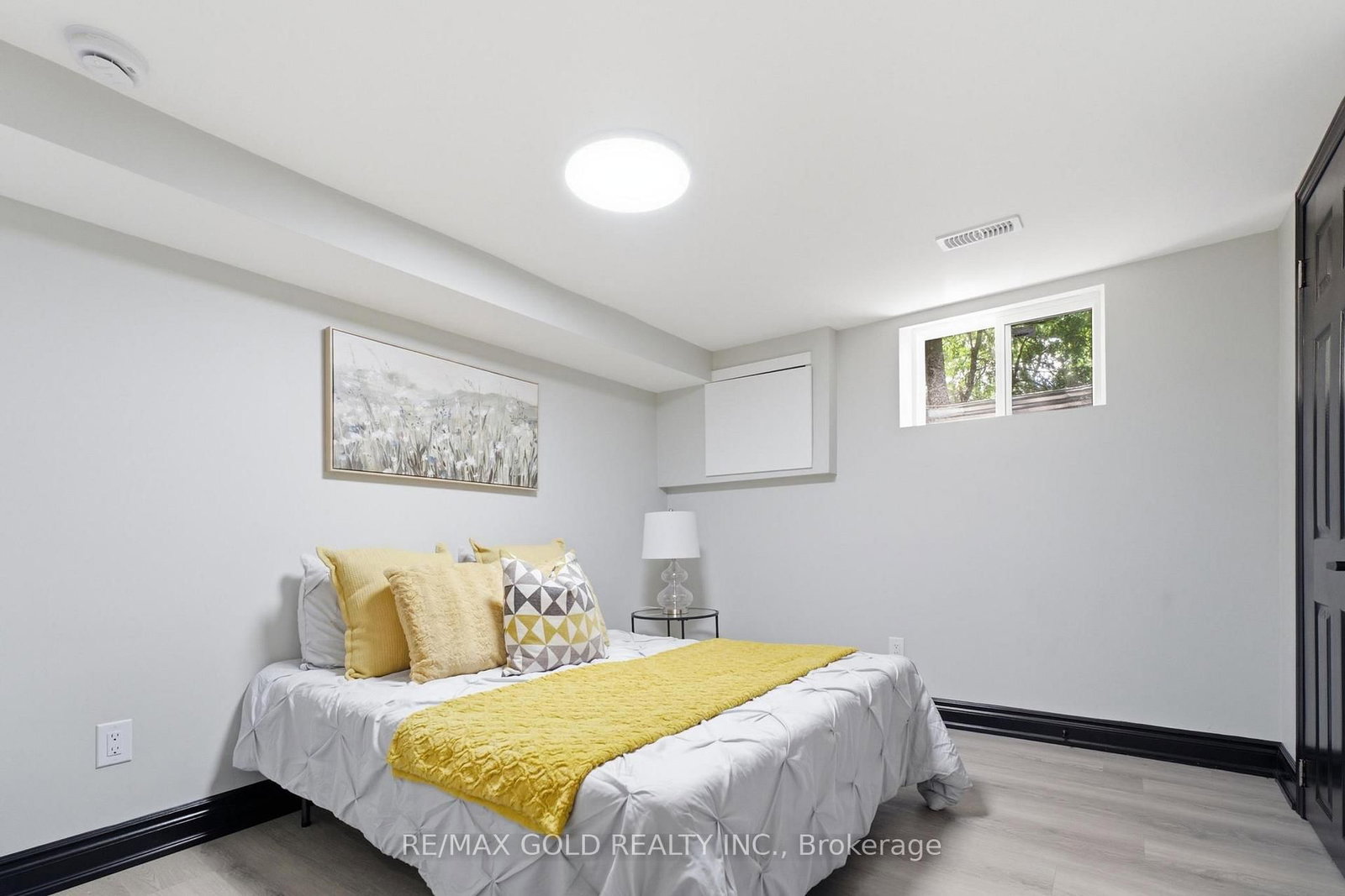 2702 Embleton Road • Brampton, ON photo 28