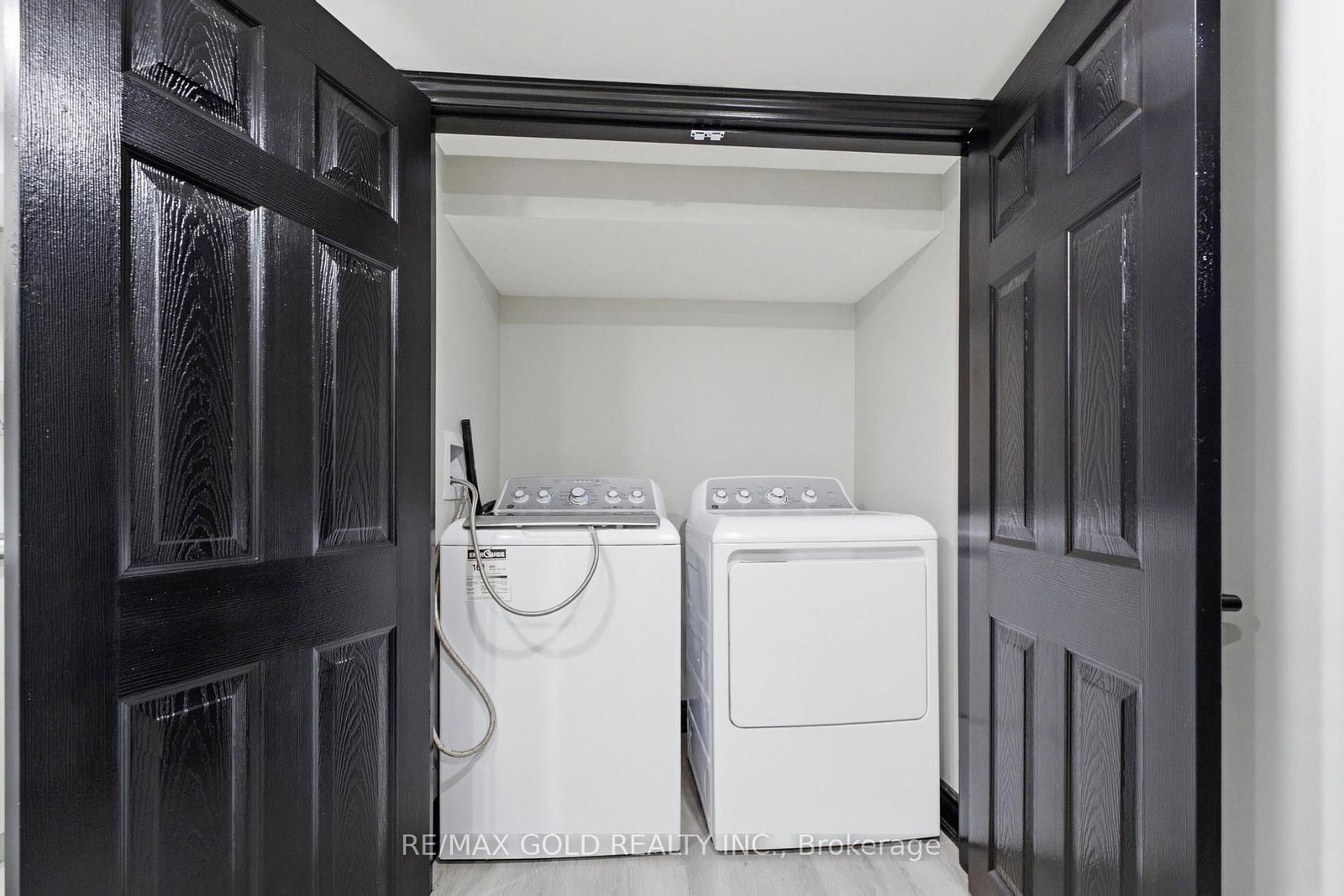 2702 Embleton Road • Brampton, ON photo 42