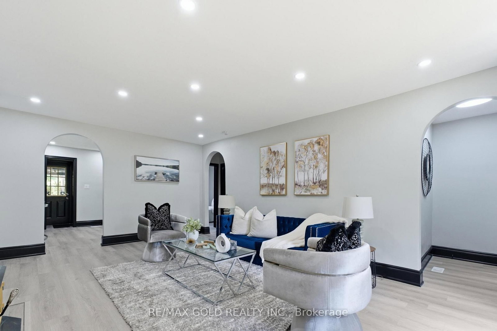 2702 Embleton Road • Brampton, ON photo 8