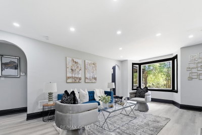 2702 Embleton Road • Brampton, ON photo 9
