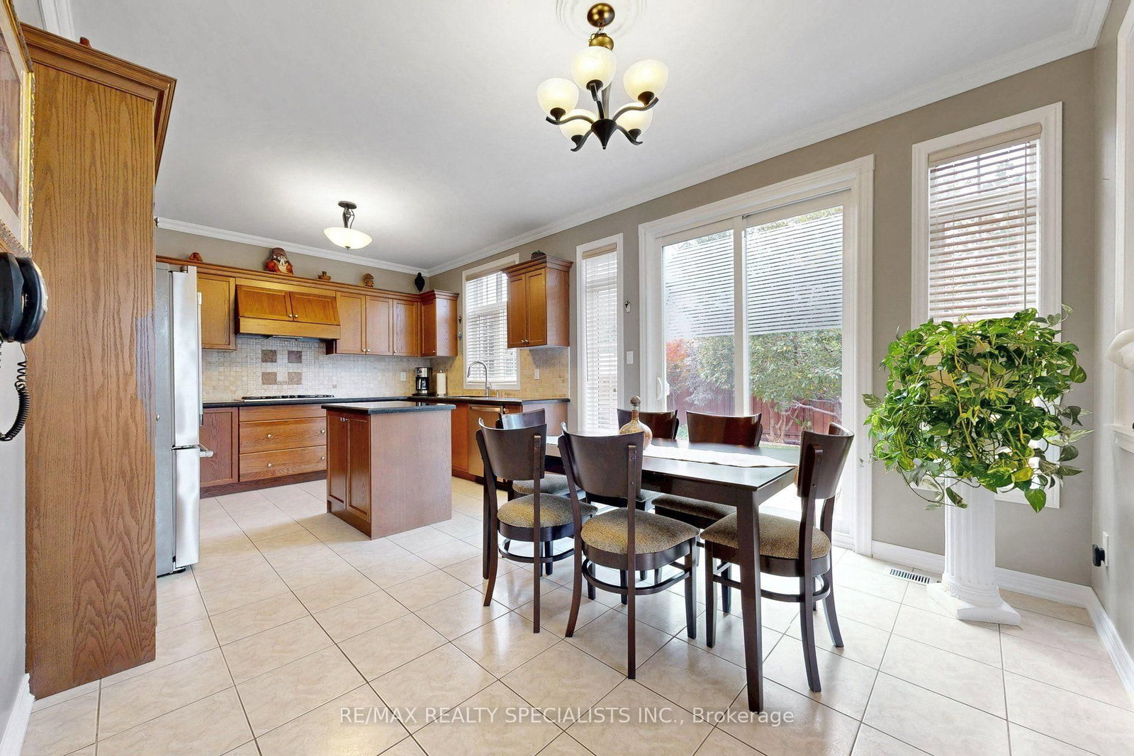 1239 Fox Crescent • Milton, ON photo 10