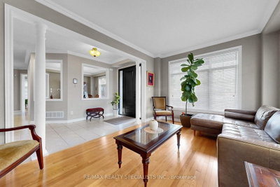1239 Fox Crescent • Milton, ON photo 4