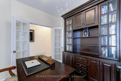 60 Impulse Circle • Brampton, ON photo 7