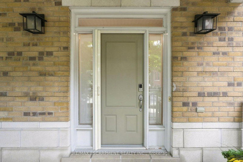 36 Compass Way