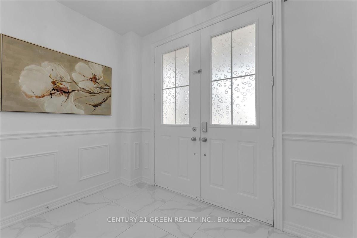 16 Grendon Crescent W • Brampton, ON photo 4