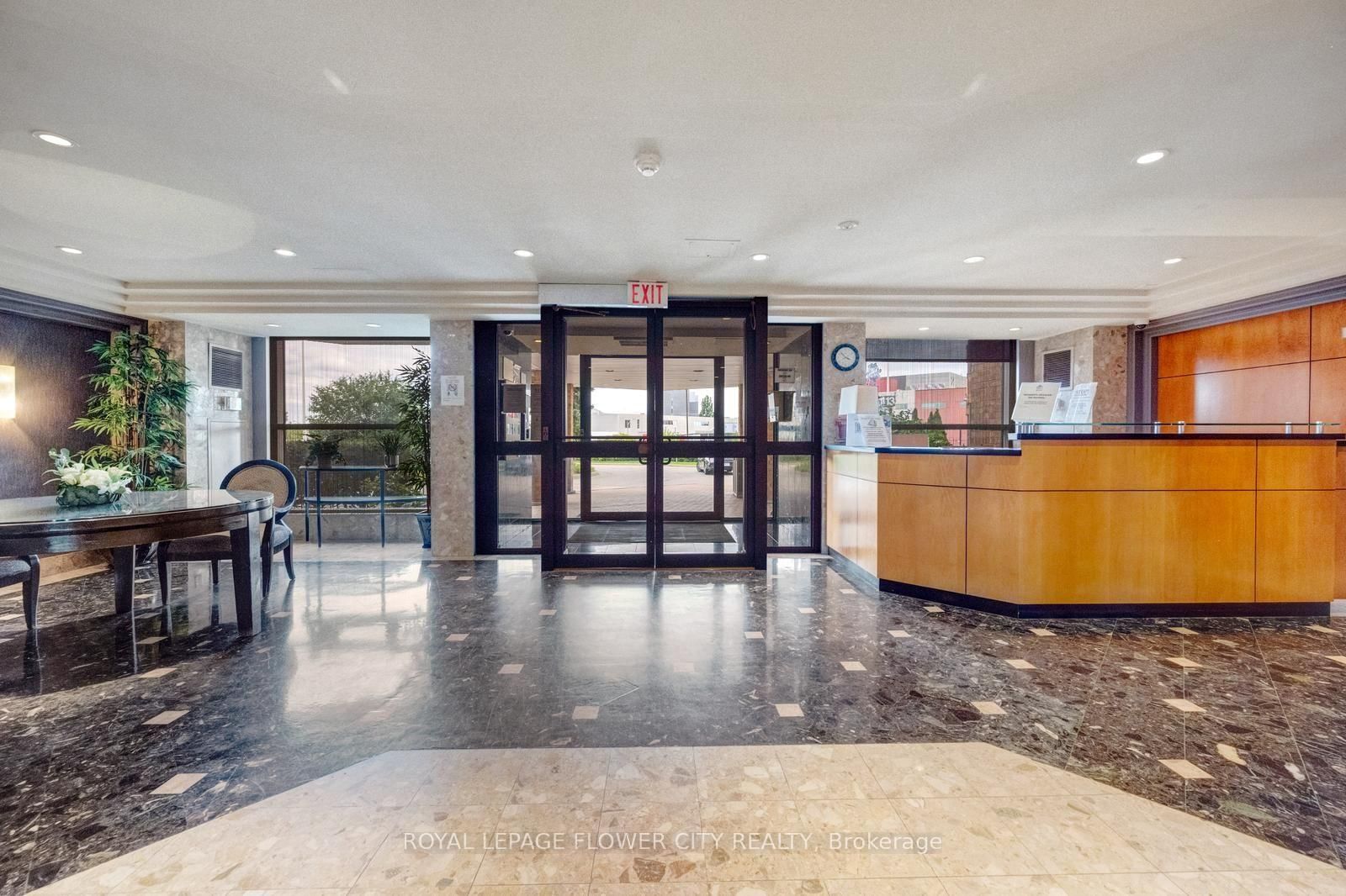 6 Humberline Drive • #417 • Toronto, ON photo 4