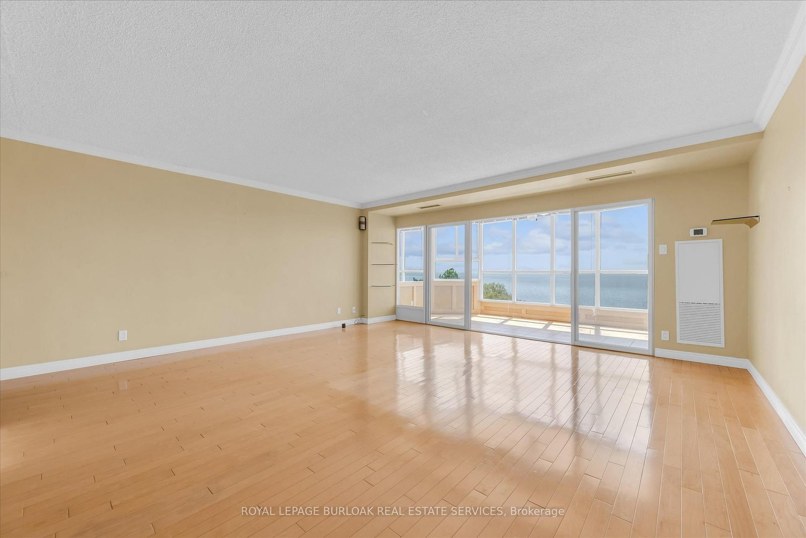 5280 Lakeshore Road • #510 • Burlington, ON photo 6