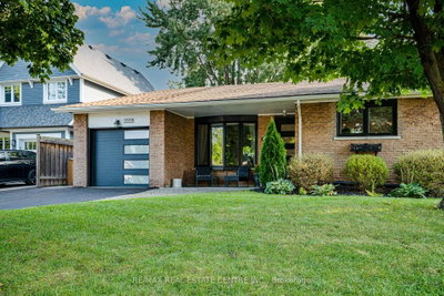 2221 Wyandotte Oakville,ON L6L 2T4 — Photo 1