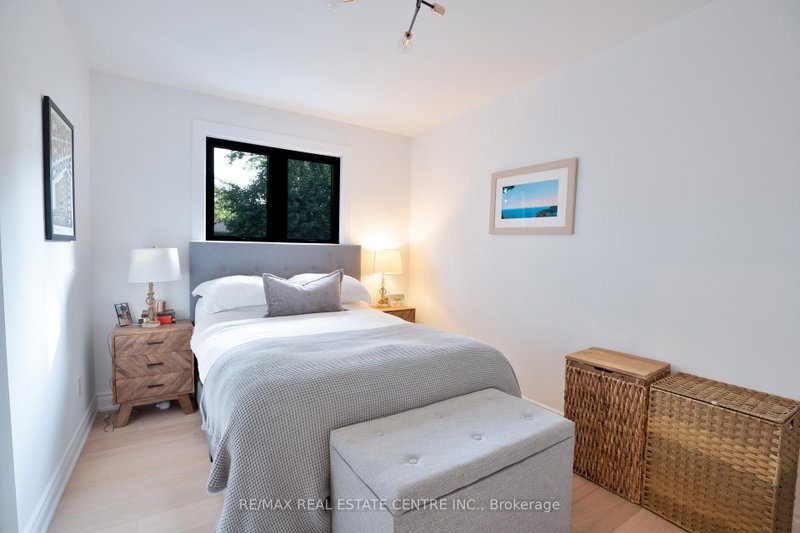 2221 Wyandotte Oakville,ON L6L 2T4 — Photo 11