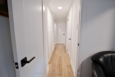 2221 Wyandotte Oakville,ON L6L 2T4 — Photo 17