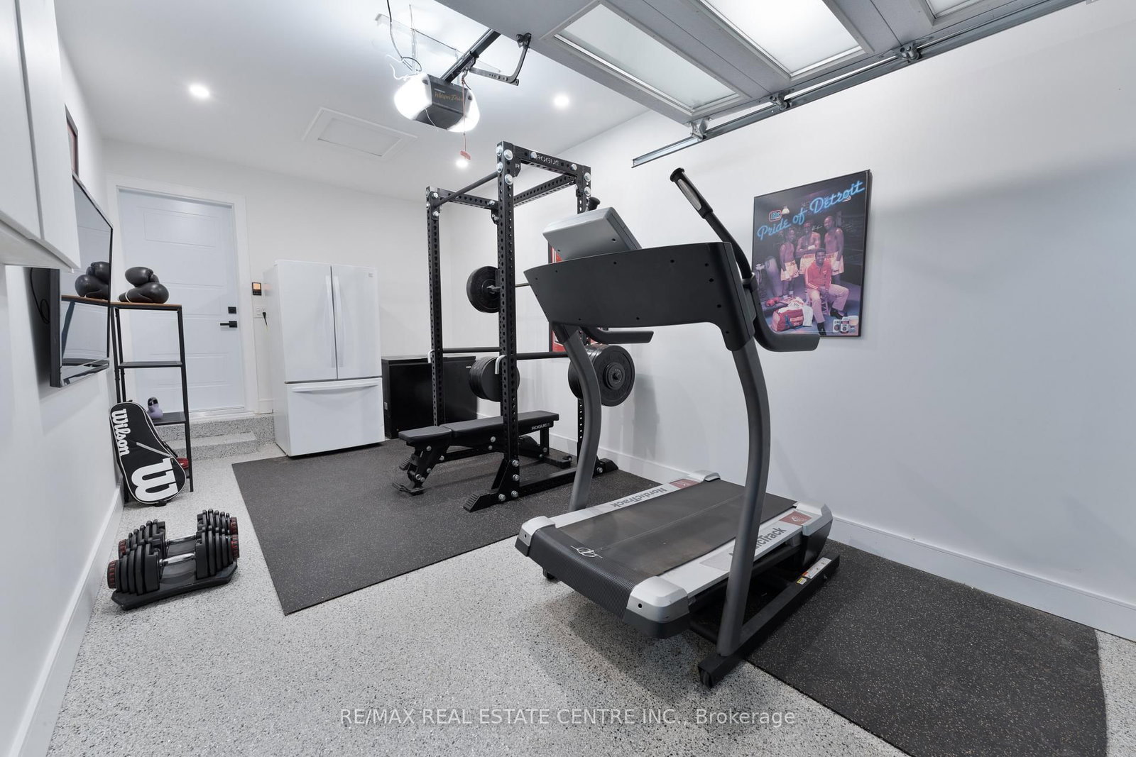 2221 Wyandotte Drive • Oakville, ON photo 19