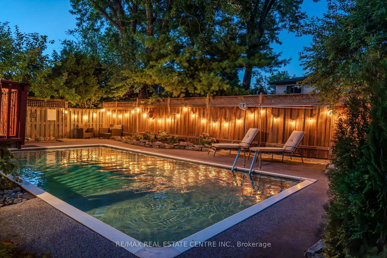 2221 Wyandotte Drive • Oakville, ON photo 20