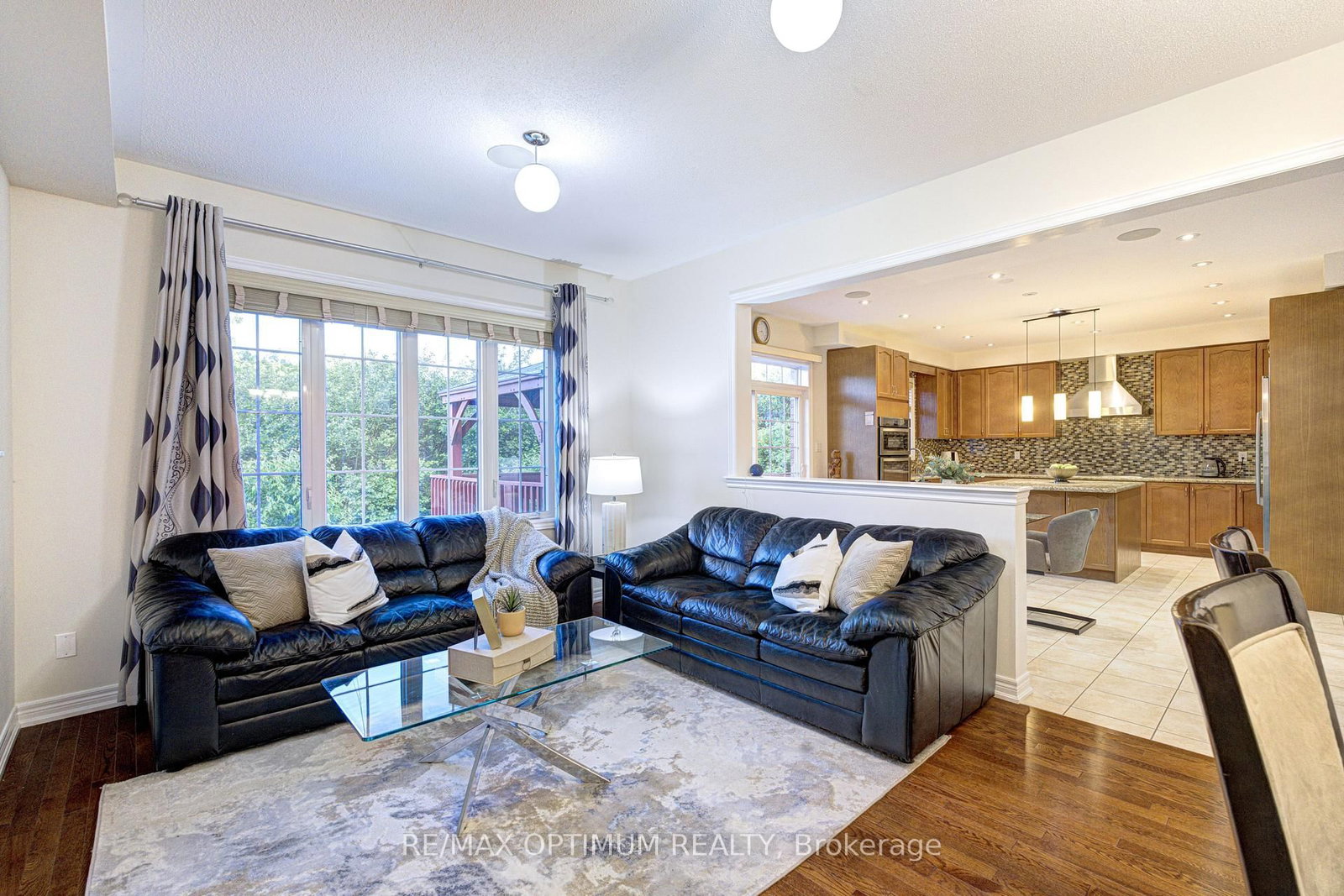 54 Midcrest Circle • Brampton, ON photo 12