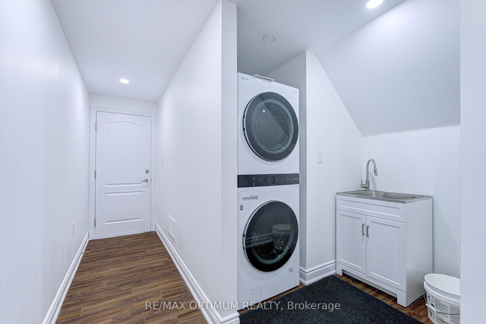 54 Midcrest Circle • Brampton, ON photo 22