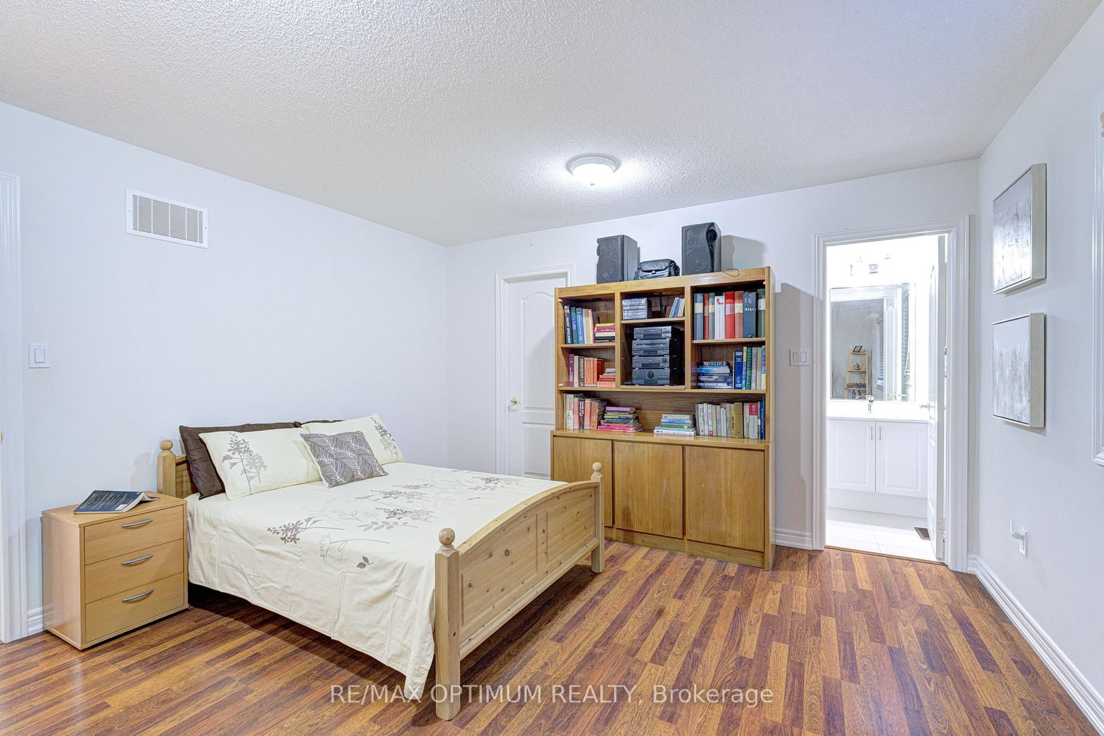 54 Midcrest Circle • Brampton, ON photo 35