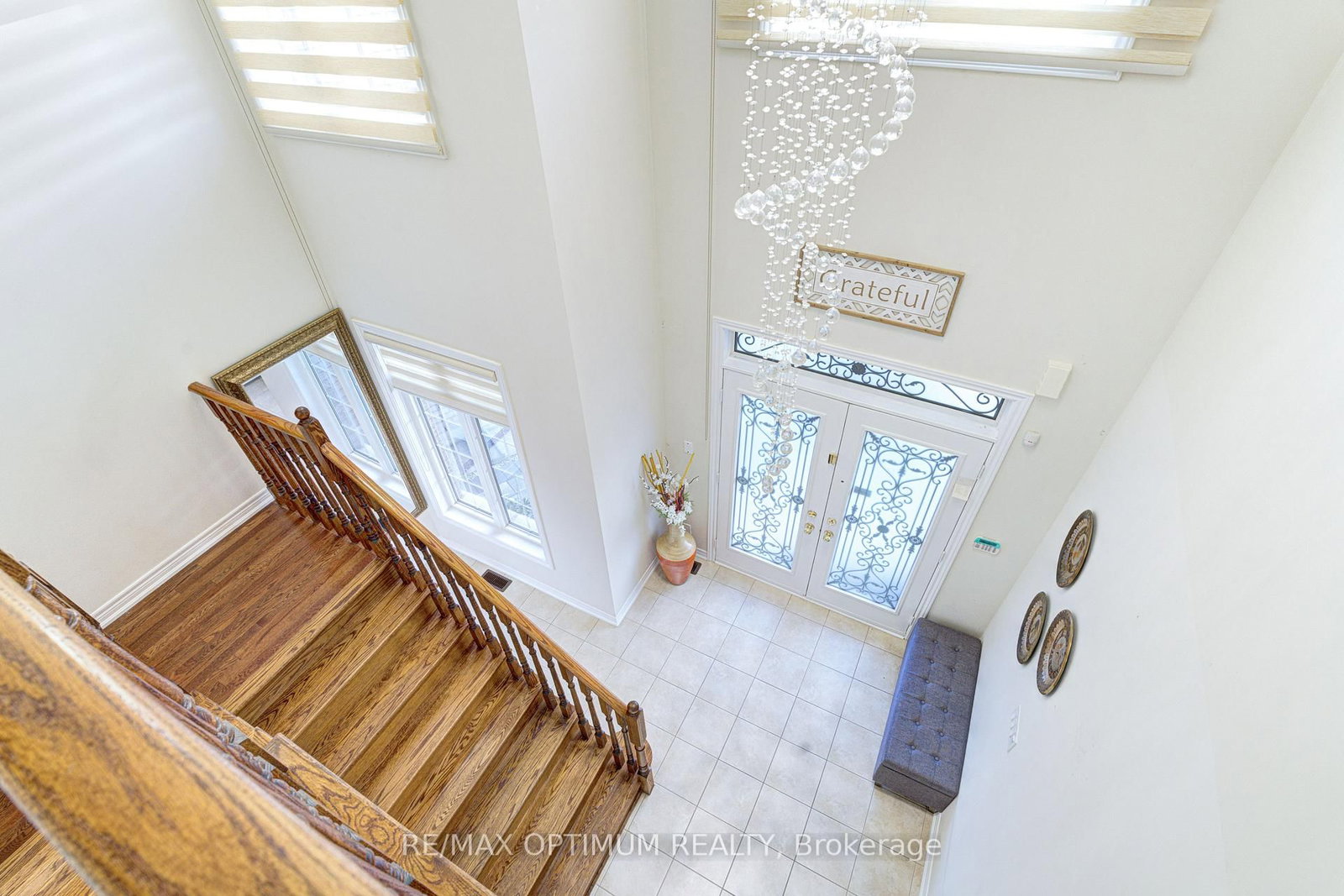 54 Midcrest Circle • Brampton, ON photo 4