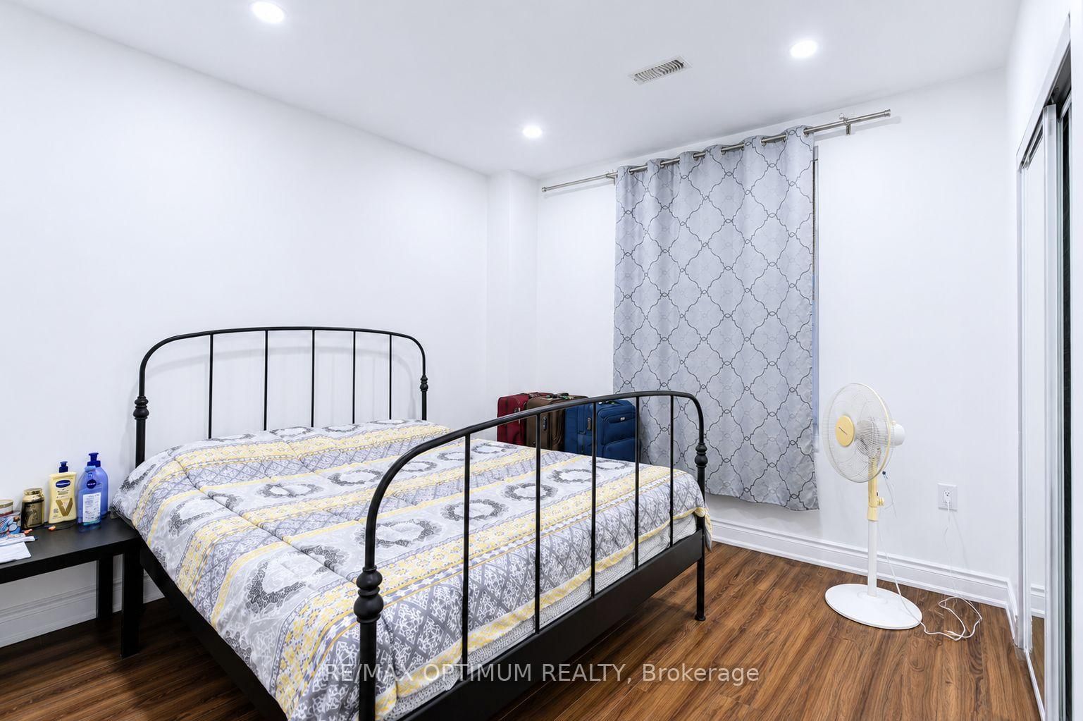 54 Midcrest Circle • Brampton, ON photo 43