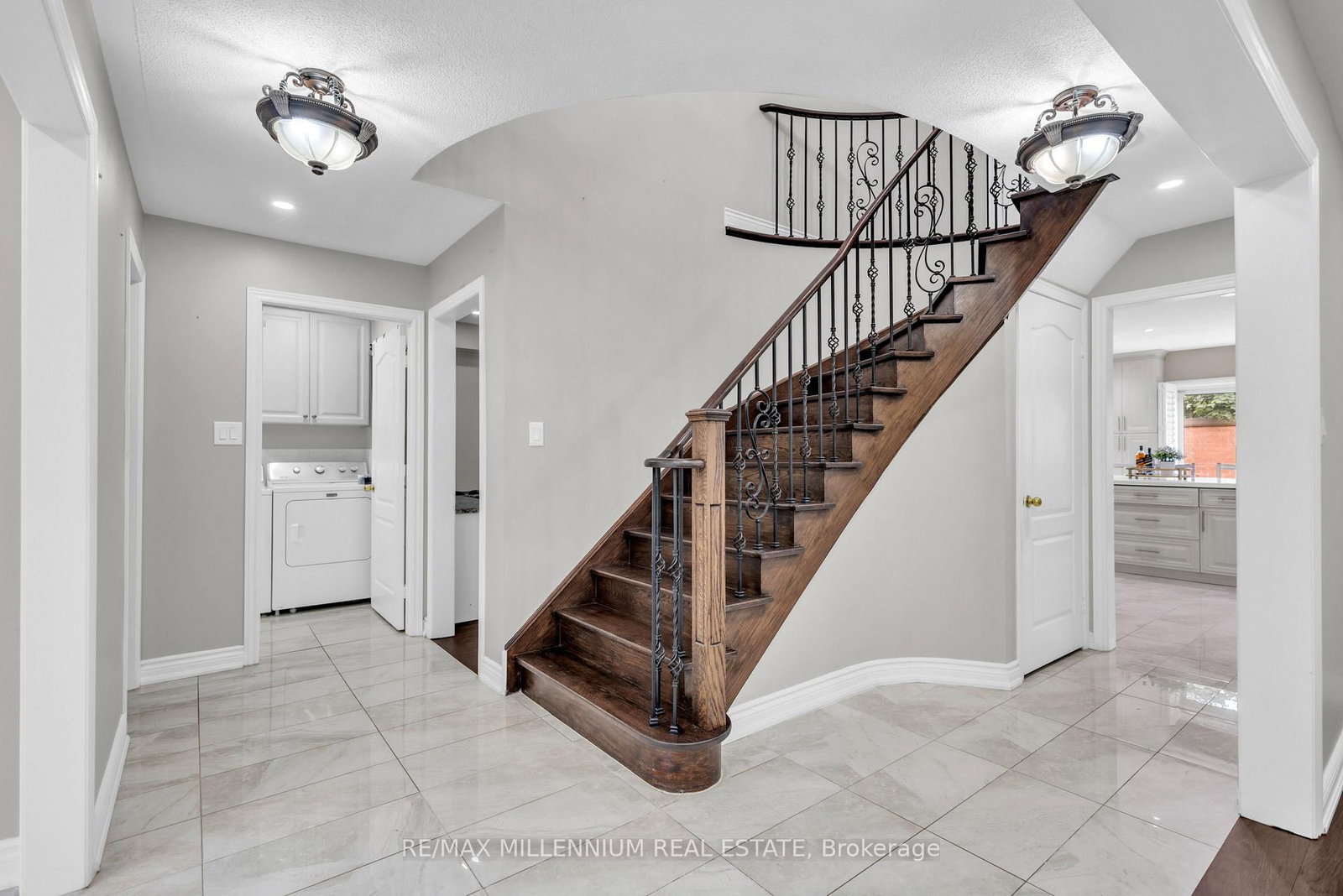 252 Mountainberry Road • Brampton, ON photo 10
