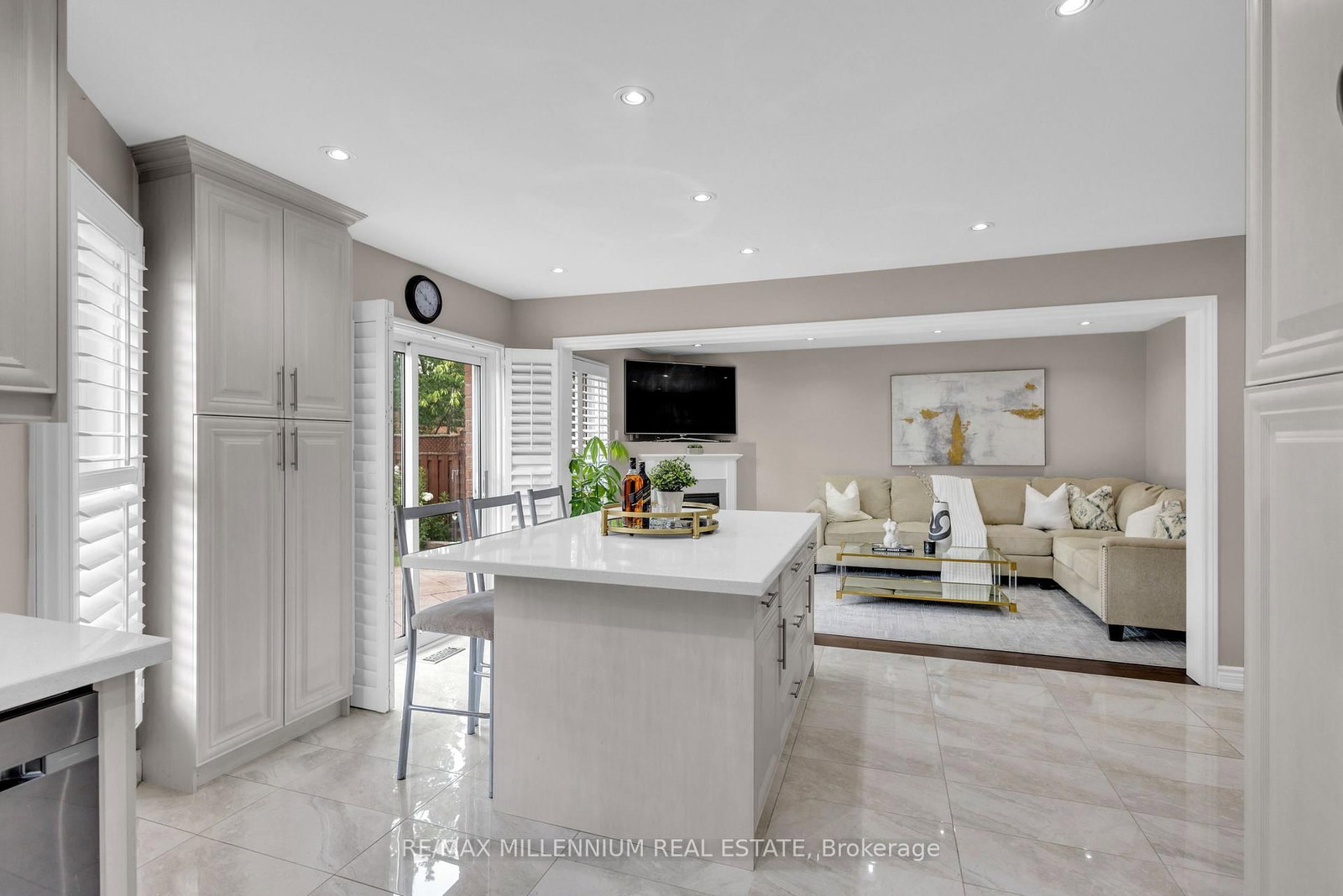 252 Mountainberry Road • Brampton, ON photo 13