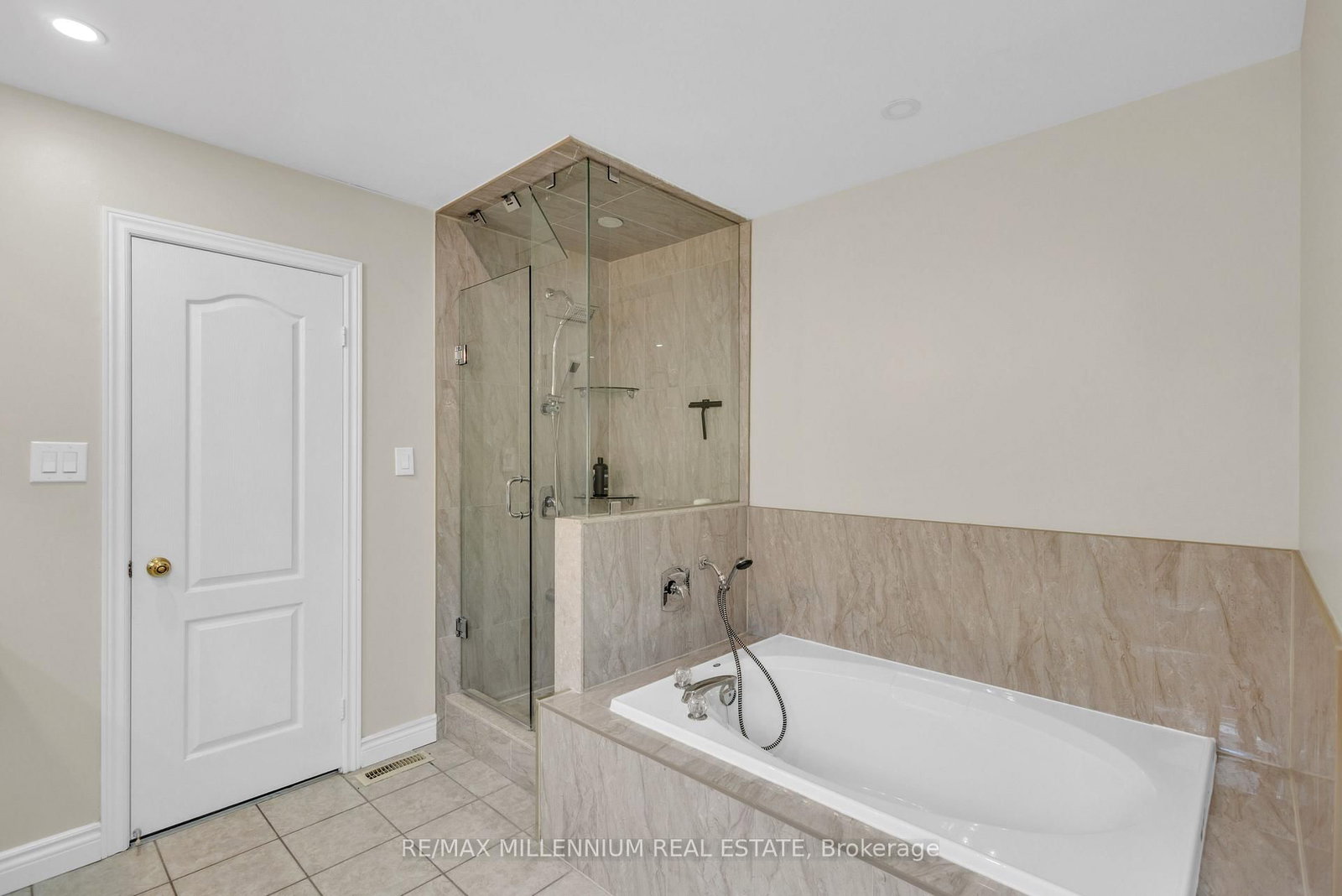 252 Mountainberry Road • Brampton, ON photo 28