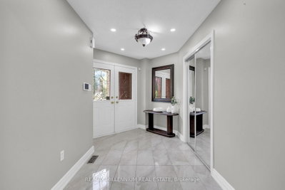 252 Mountainberry Road • Brampton, ON photo 5