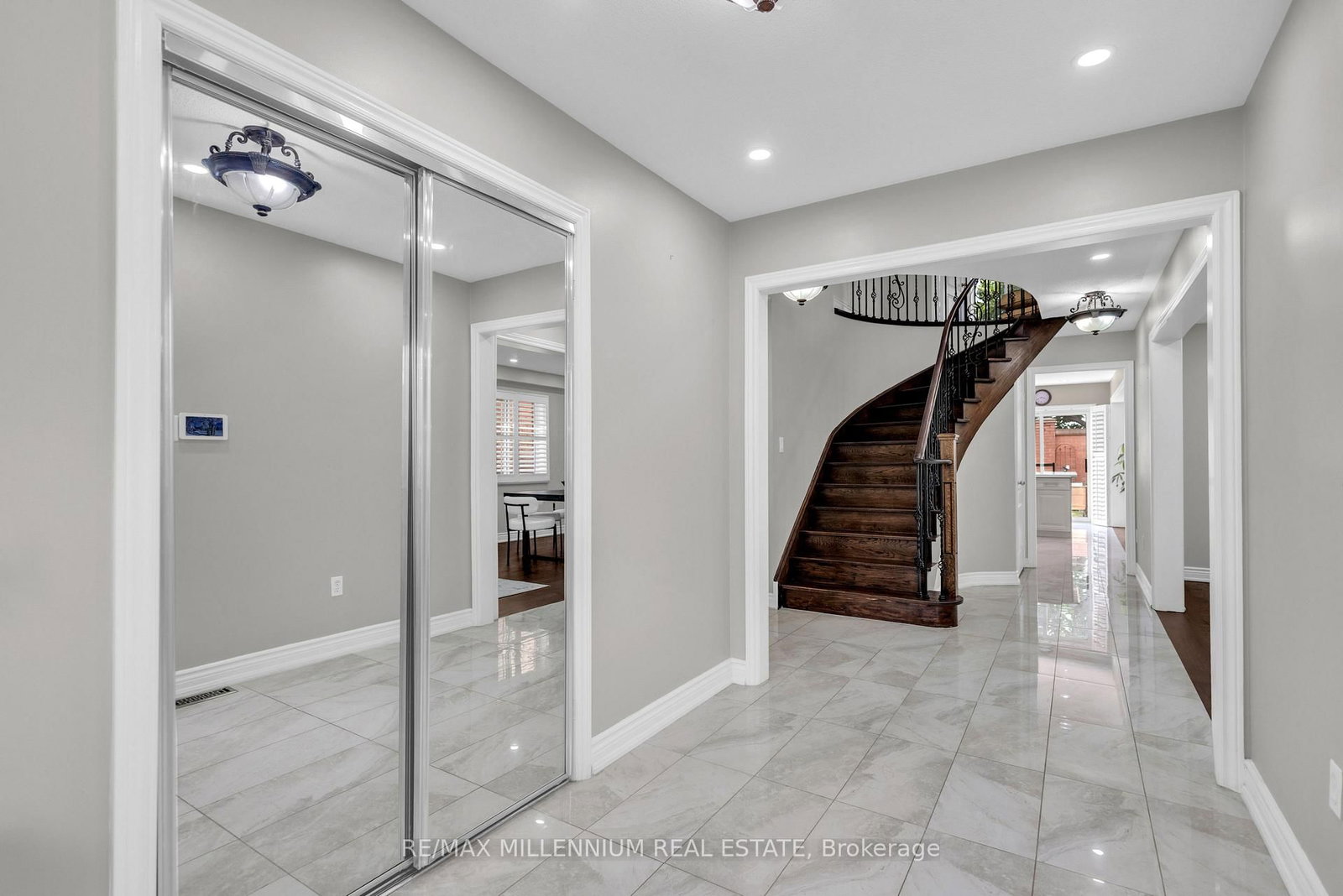252 Mountainberry Road • Brampton, ON photo 6