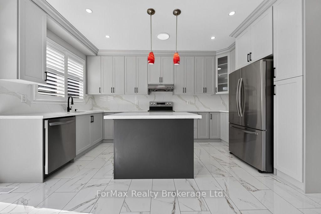 35 Seascape Crescent • Brampton, ON photo 10