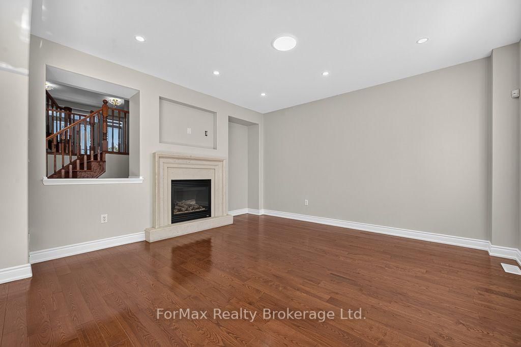 35 Seascape Crescent • Brampton, ON photo 13