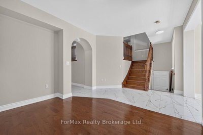 35 Seascape Crescent • Brampton, ON photo 6