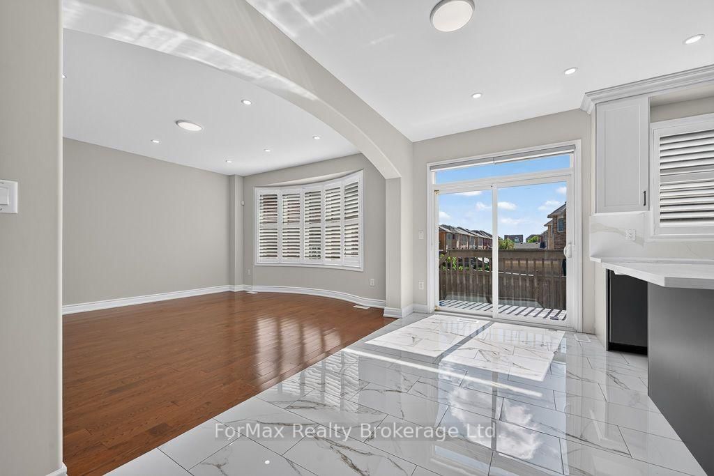 35 Seascape Crescent • Brampton, ON photo 8
