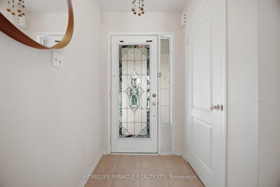 101 Crystalview Crescent • Brampton, ON photo 5