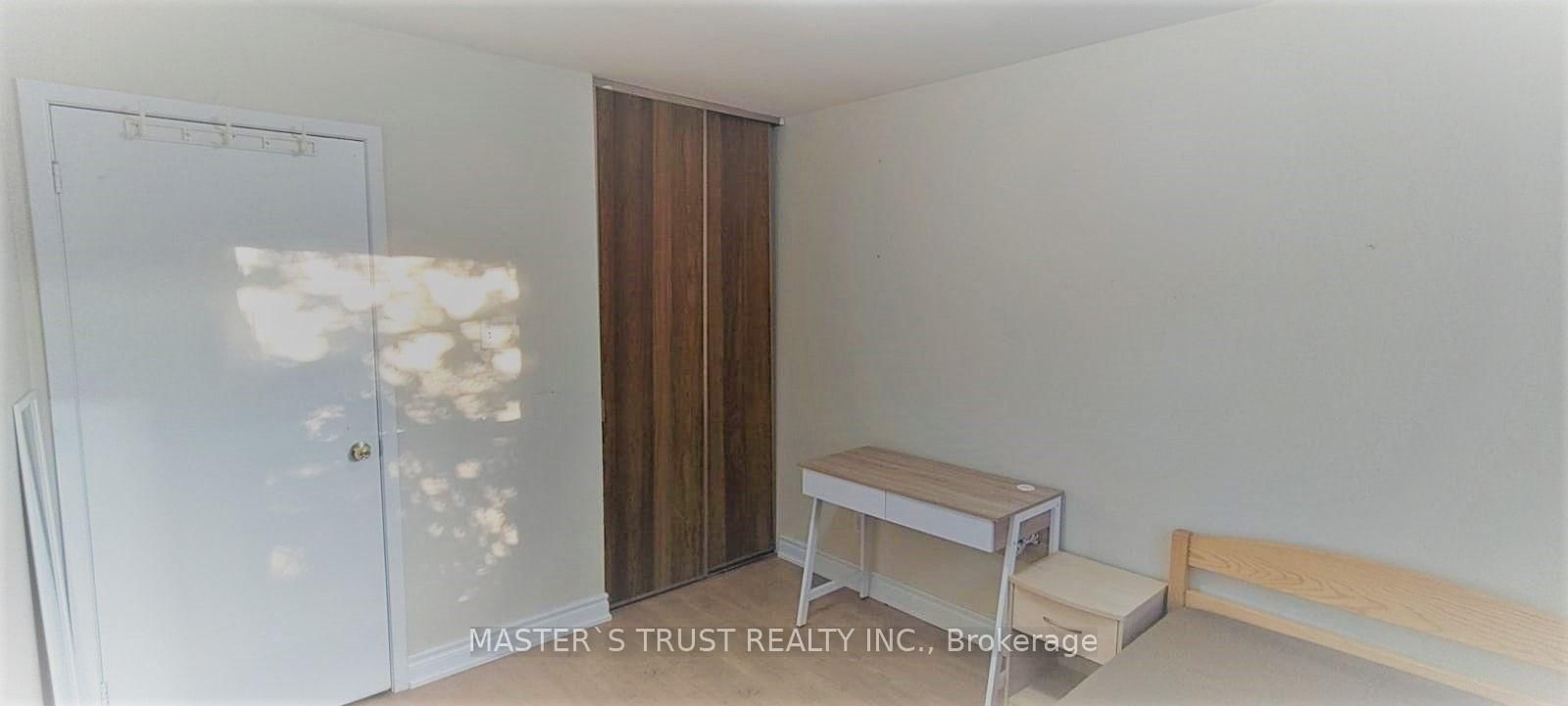 RM 2 - 95 Orsett Street, Oakville 2