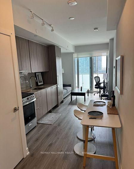 4130 Parkside Village Drive • #1007 • Mississauga, ON photo 4