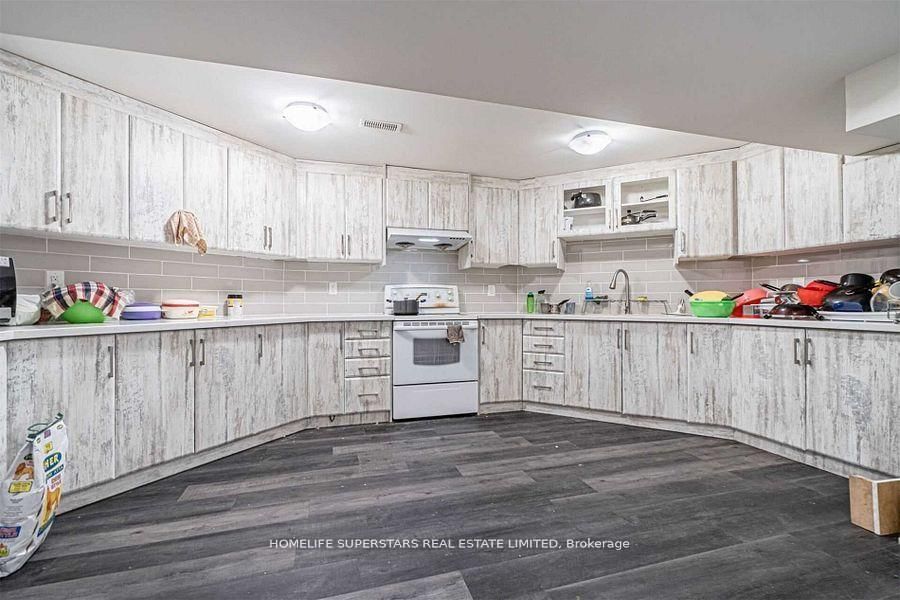 Lower Level ( Legal Apt.) - 75 Parkside Drive, Brampton