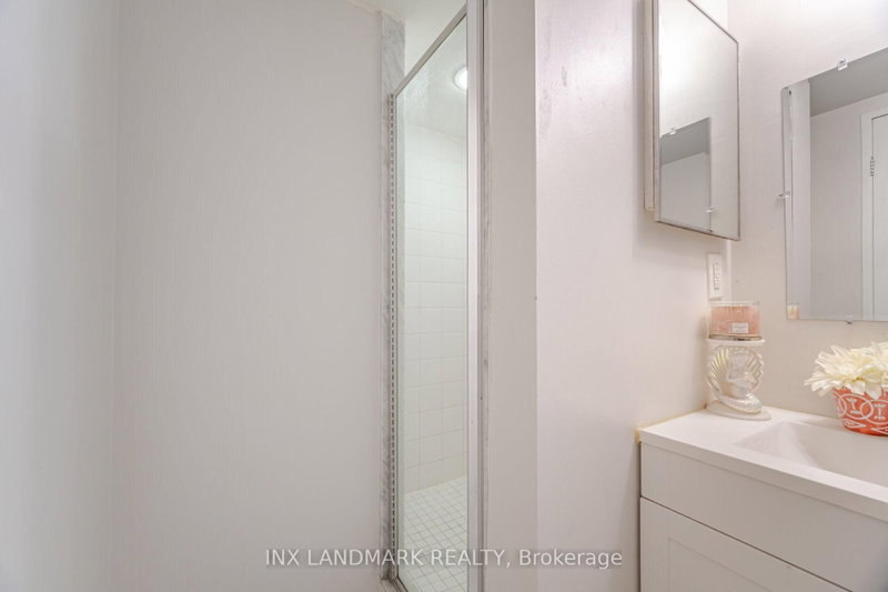 330 Rathburn Mississauga,ON L5B 3Y1 — Photo 24