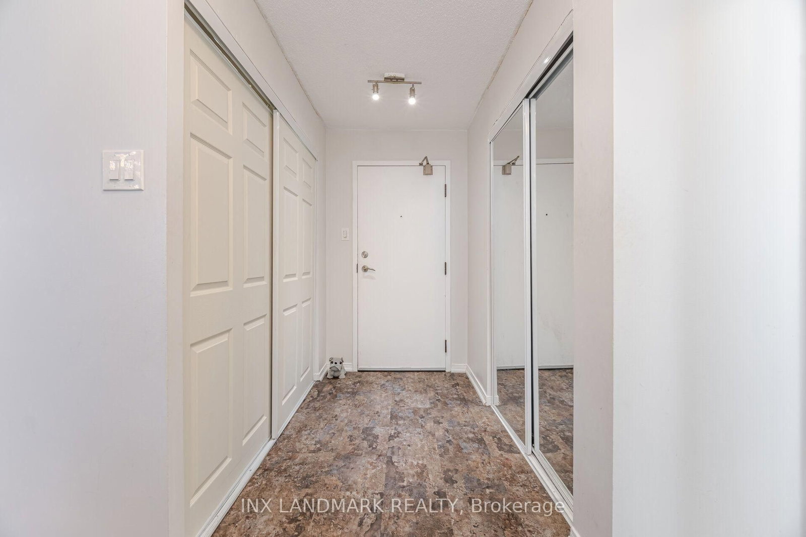 330 Rathburn Road W • #2008 • Mississauga, ON photo 8