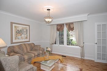 1316 Cambridge Dr, Oakville, L6J1S3 | Image 3