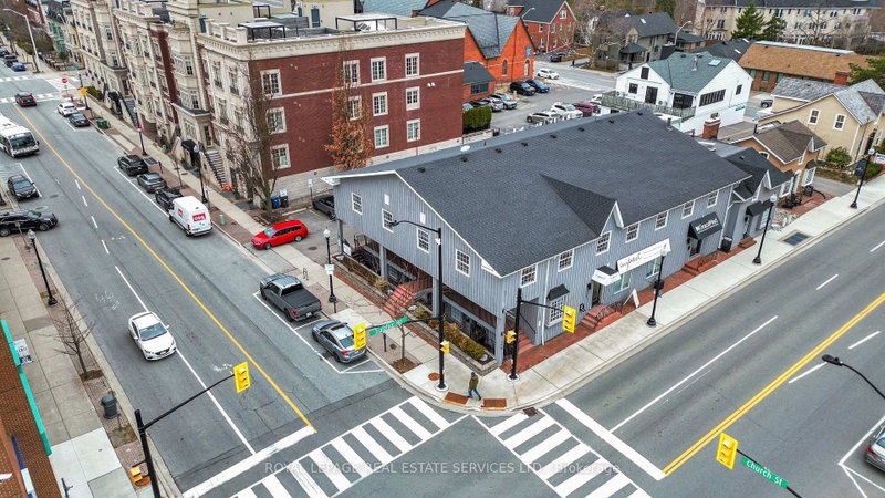130 Trafalgar Rd photo 2